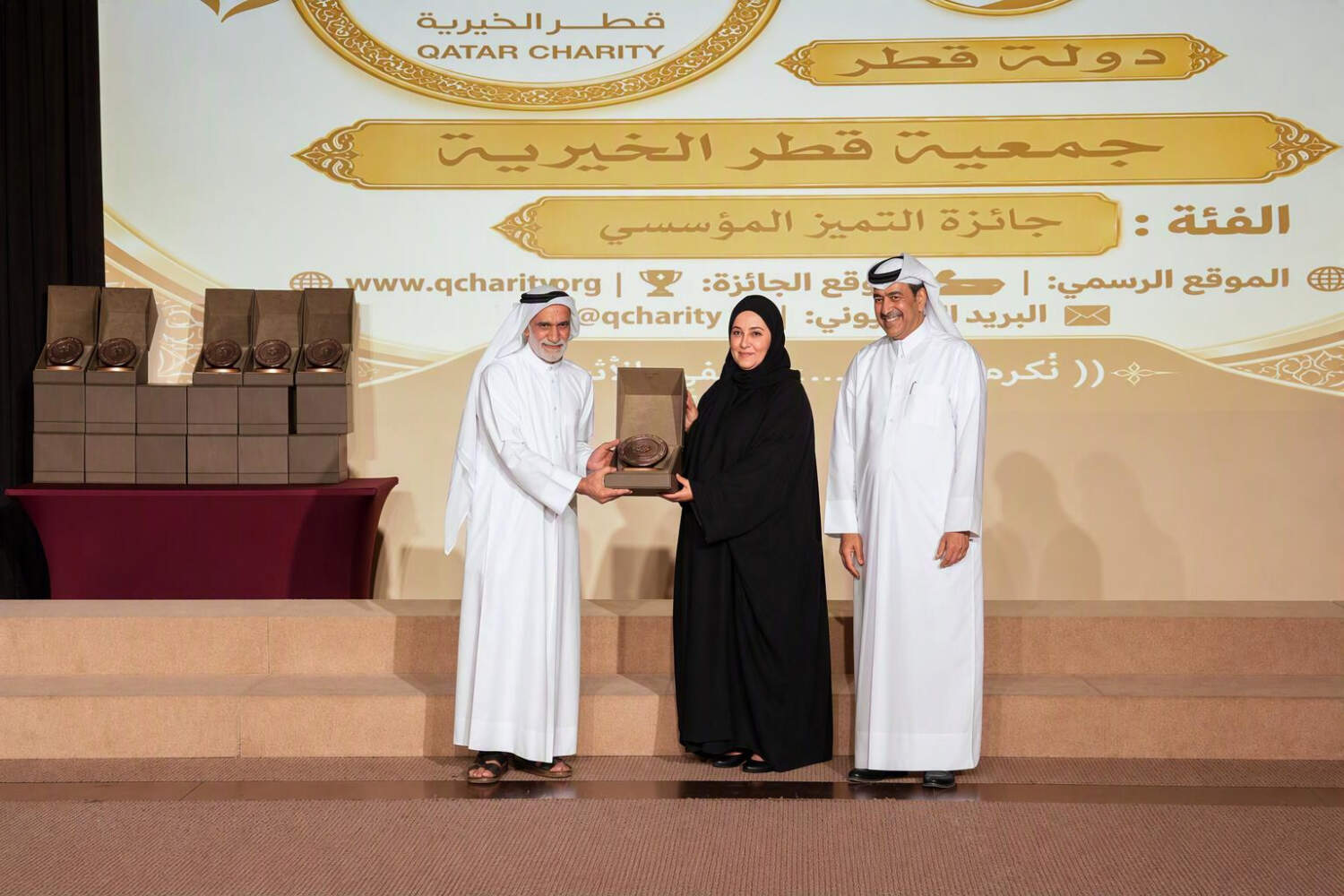 ممثلة قطر الخيرية تتسلم جائزة التميز المؤسسي في العمل التطوعي من الاتحاد العربي للعمل التطوعي